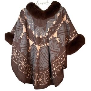 NEW Ace Fashion Women One Size  Geometric/Southwest/Aztec Faux Fur Trim Poncho